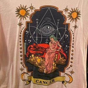 NWOT astrology t shirt cancer M